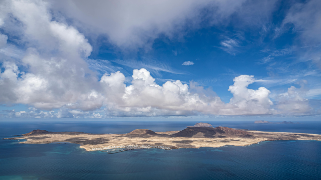 Aviation services in the Canary Islands